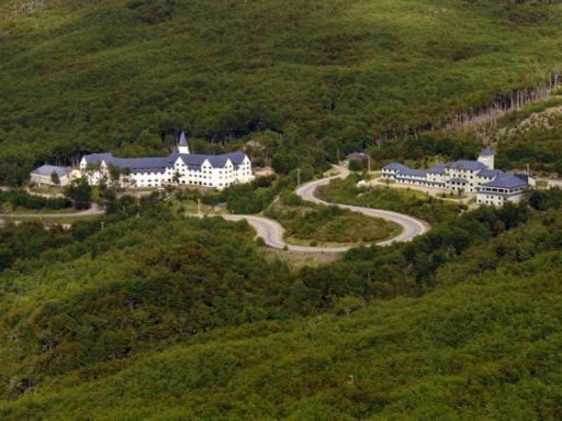 L_5c1a3f92b8fdd_hotel_ushuaia